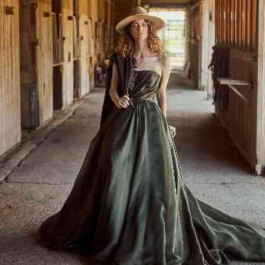 王道ドレスからインポートドレス、「PRONOVIAS」などのブランドドレスも豊富