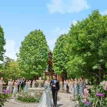 ララシャンス 博多の森 挙式後のフラワーシャワー