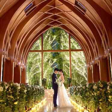 ララシャンス 博多の森 ナイトウェディングはイルミネーションが幻想的