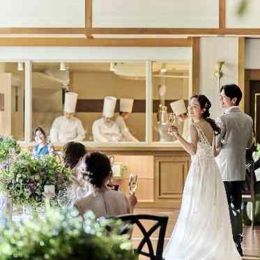 ララシャンス 博多の森 会場内にはオープンキッチンが併設