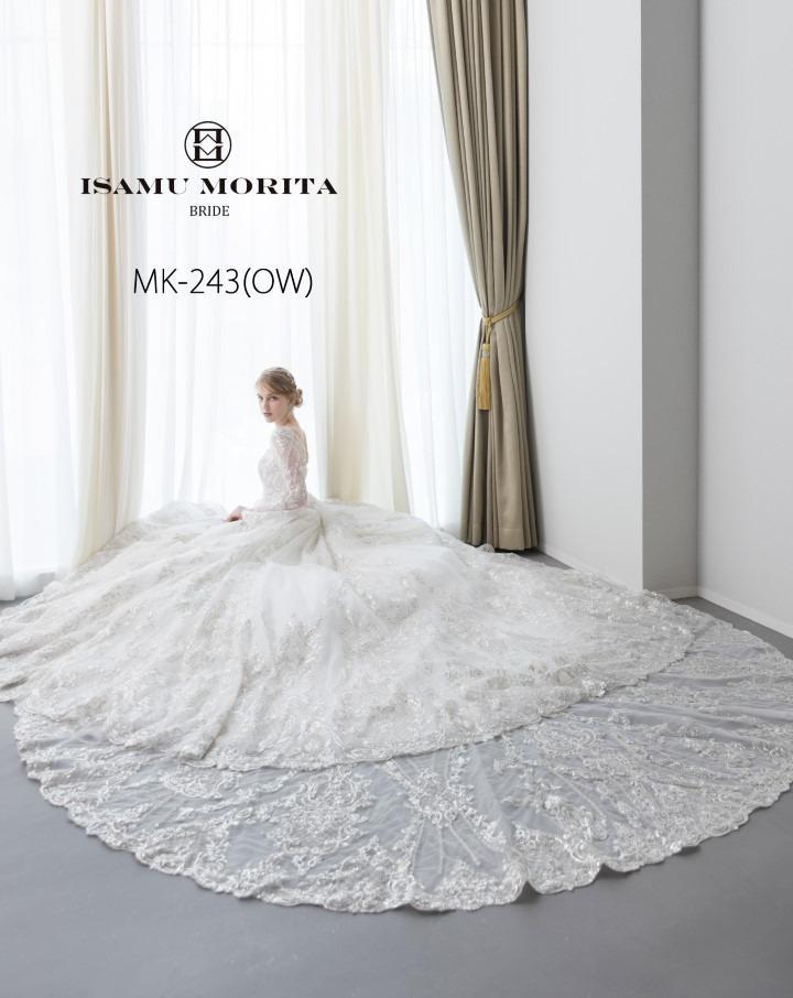 アンフェリシオン ドレス・衣装