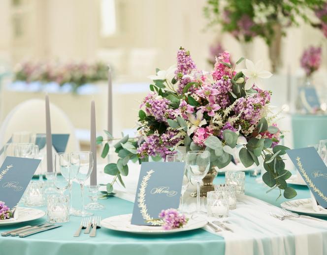 アンフェリシオン ドレス・衣装