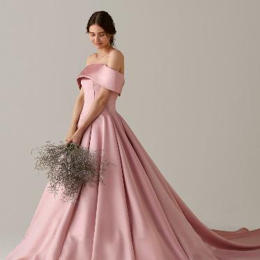 アニヴェルセル 白壁 オフショルピンクでかわいく清楚に