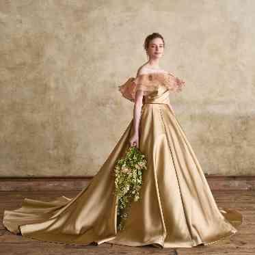 アニヴェルセル 白壁 話題のドレスをご紹介