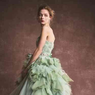 アニヴェルセル 白壁 Madeline