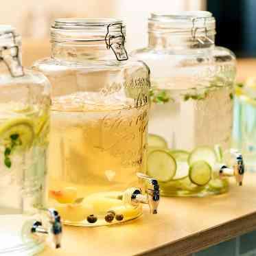 ドリンクサーバー!ゲストそれぞれが自分のペースで楽しめる