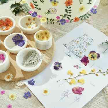 パティシエが一組一組、打合せ。オリジナルデザインに