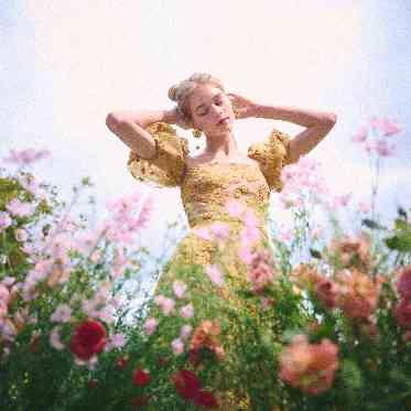 前撮りだけでもカラードレスはおすすめ