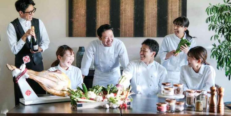 Rouge Ardent(ルージュアルダン) ●BRASSグループ ロビー・控室