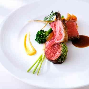 Rouge Ardent(ルージュアルダン) ●BRASSグループ どんなに手間がかかっても、一切既製品を使わないことがシェフのこだわり。