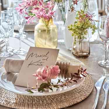 Blanc Beige(ブラン:ベージュ) ●BRASSグループ ペーパーアイテムやナフキンにもこだわろう!