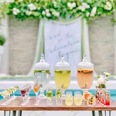 Blanc Beige(ブラン:ベージュ) ●BRASSグループ ドリンクを片手にゲストと思い出話に花を咲かせよう!