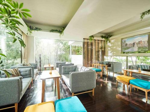 Blanc Beige(ブラン:ベージュ) ●BRASSグループ ロビー・控室