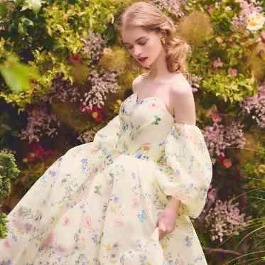 Blanc Beige(ブラン:ベージュ) ●BRASSグループ ウェディングドレス