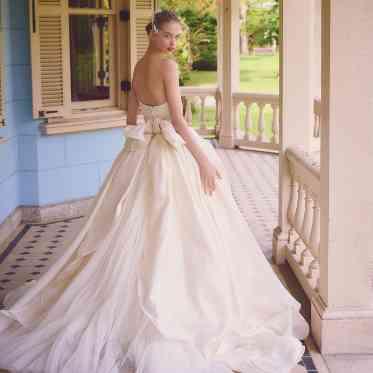 Blanc Beige(ブラン:ベージュ) ●BRASSグループ ウェディングドレス