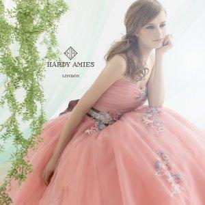 アールベルアンジェ三重（Art Bell Ange Mie） ナチュラルなピンクのドレスは大人かわいく大人気★