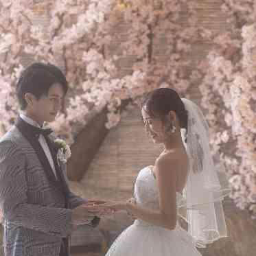 ベルヴィ ラヴァンセーヌ 桜が見守る空間はスタイリッシュ×ナチュラルな空間。どんなドレスも◎