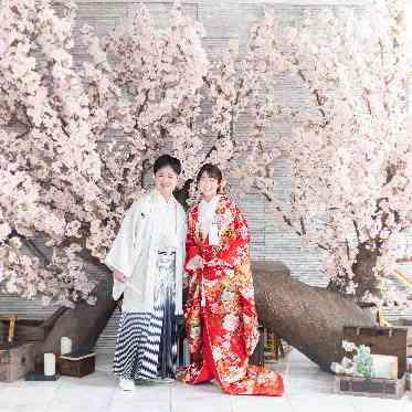 ベルヴィ ラヴァンセーヌ 和装との相性も◎。色打掛が映えて花嫁姿を一層引きたてます