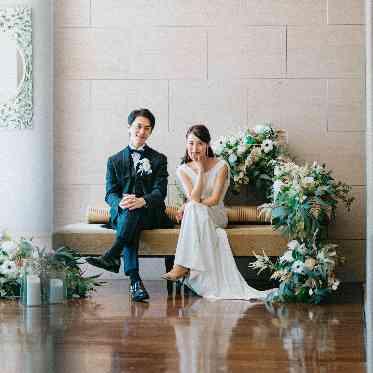 ベルヴィ ラヴァンセーヌ ソファ席でもカジュアルになりすぎないのが大人花嫁から人気の理由◎