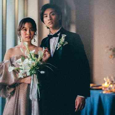 ベルヴィ ラヴァンセーヌ クラシックな衣裳スタイリングもスタイリッシュな雰囲気に