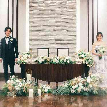 テーブル&チェアスタイルのメイン席。ソファ席よりクラシックで上質な雰囲気に