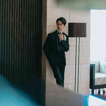 ベルヴィ ラヴァンセーヌ オトナっぽい空間は新郎フォトにも◎