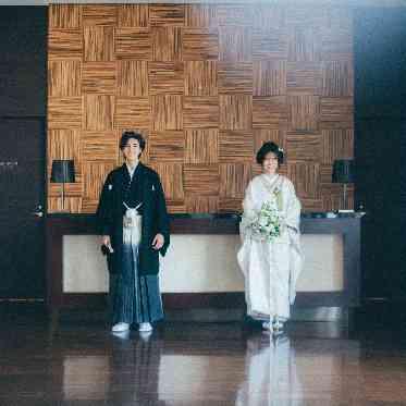 ベルヴィ ラヴァンセーヌ 壁面にもオシャレなこだわりが見られるロビー