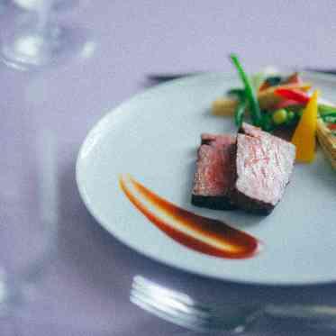 ベルヴィ ラヴァンセーヌ 国産牛の二種盛り