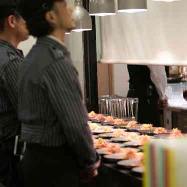 THE LUXSCENA(ザ・ラグシエナ) キッチンオープン前はシェフたちも緊張してます