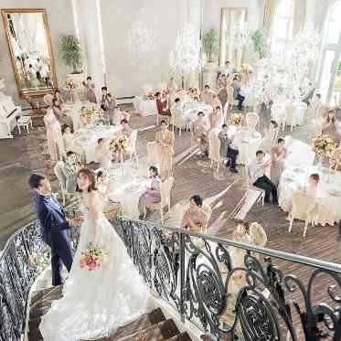 階段付き披露宴会場