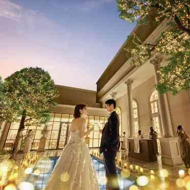 ナイトタイムはイルミネーション輝くロマンティックな空間に