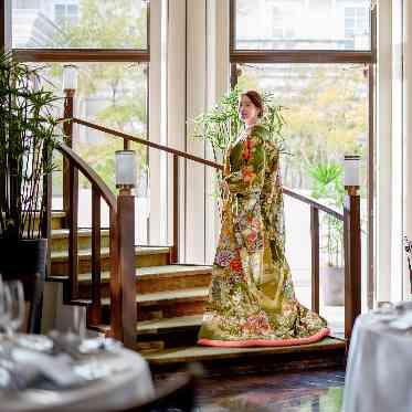 京都 アートグレイス ウェディングヒルズ 和装で階段からの登場