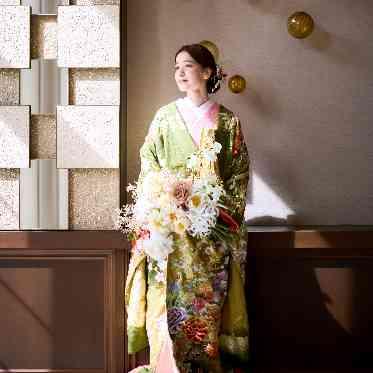 京都 アートグレイス ウェディングヒルズ 色打掛も素敵に映える会場