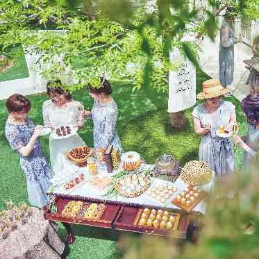 解放感溢れる空間で、可愛いスイーツを片手にゲストとの笑顔あふれる時間を。