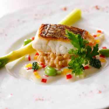 色鮮やかなお魚料理