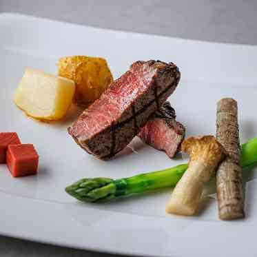 ヴィラ・アンジェリカ 人気の黒毛和牛。