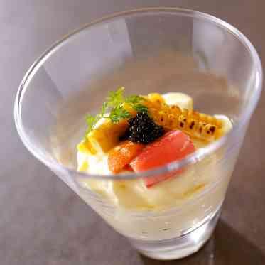 ヴィラ・アンジェリカ 季節ごとに代わるアミューズ。