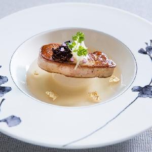 『フォアグラと大根のポトフ 生姜とモリーユの香り』