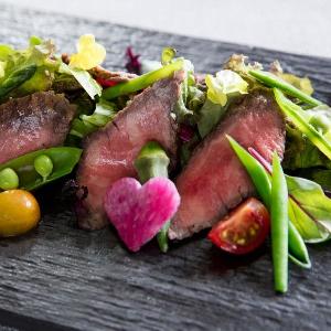 『黒毛和牛のローストビーフ』