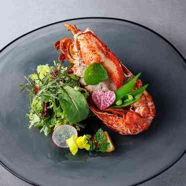 ヴィラ・アンジェリカ お魚料理にオマール。ゲストに大好評です。