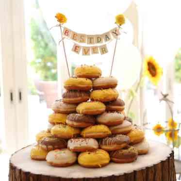 思わず「可愛い」と声が漏れそうなドーナツタワー。