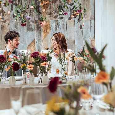 NIHO お花に囲まれた華やかな空間での、アットホームウェディング