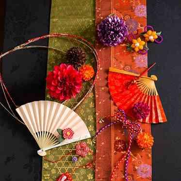 NIHO 衣裳小物も取り揃えております。親族様の列席衣裳用の小物もお問い合わせください