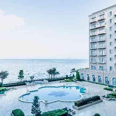 エクシブ琵琶湖 ガーデンから一望できる琵琶湖の美景