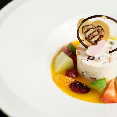 エクシブ琵琶湖 彩りフルーツとヌガーグラッセ