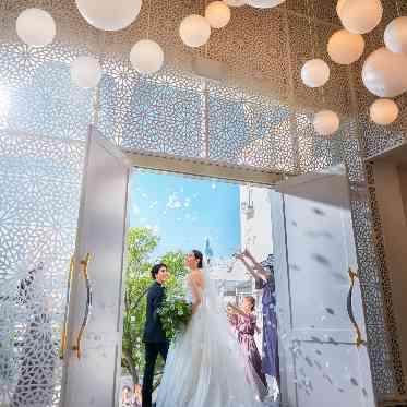 マリアージュ彦根 感動的な挙式の後はフラワーシャワーなどのアフターセレモニーを!