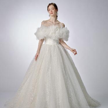 マリアージュ彦根 会場でも映えるキラキラ輝くドレスも、フェアで気軽に試着して!