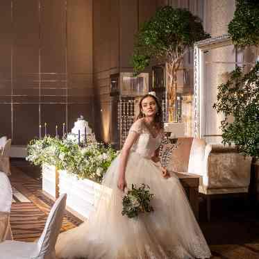 びわ湖大津プリンスホテル メインテーブルがフォトスポットに♪華やかなお写真を残していただけます。