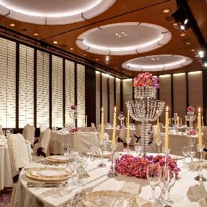 天井高5mあるので高さのあるコーディネートも人気。