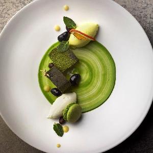 京都東急ホテル 濃厚な抹茶のテリーヌ 柑橘のソルベとバニラアイス